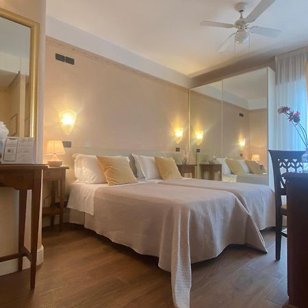 Hotel Apollo Riccione Extérieur photo