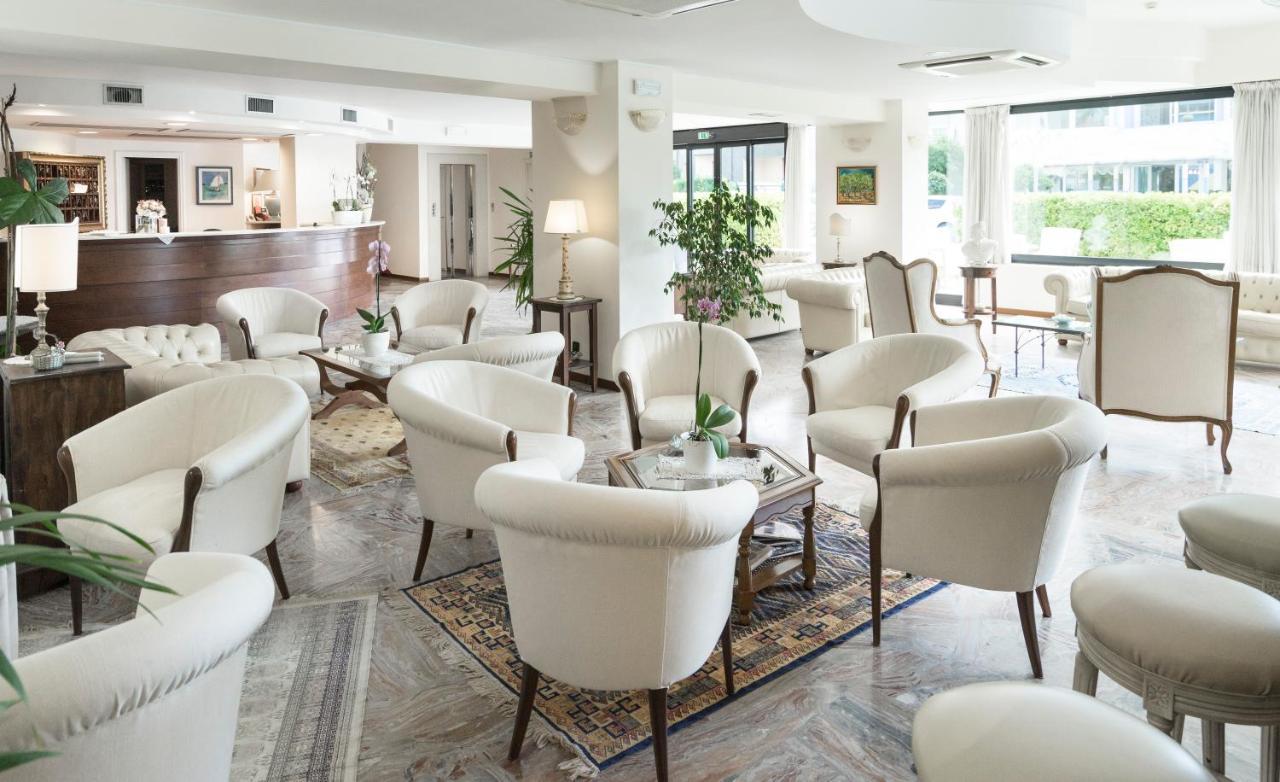 Hotel Apollo Riccione Extérieur photo