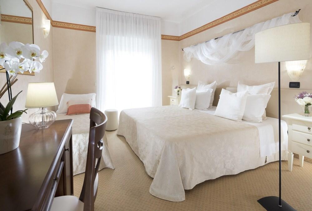 Hotel Apollo Riccione Extérieur photo