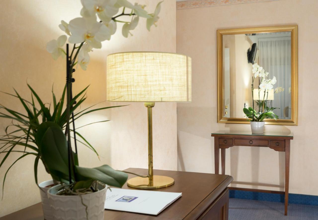 Hotel Apollo Riccione Extérieur photo